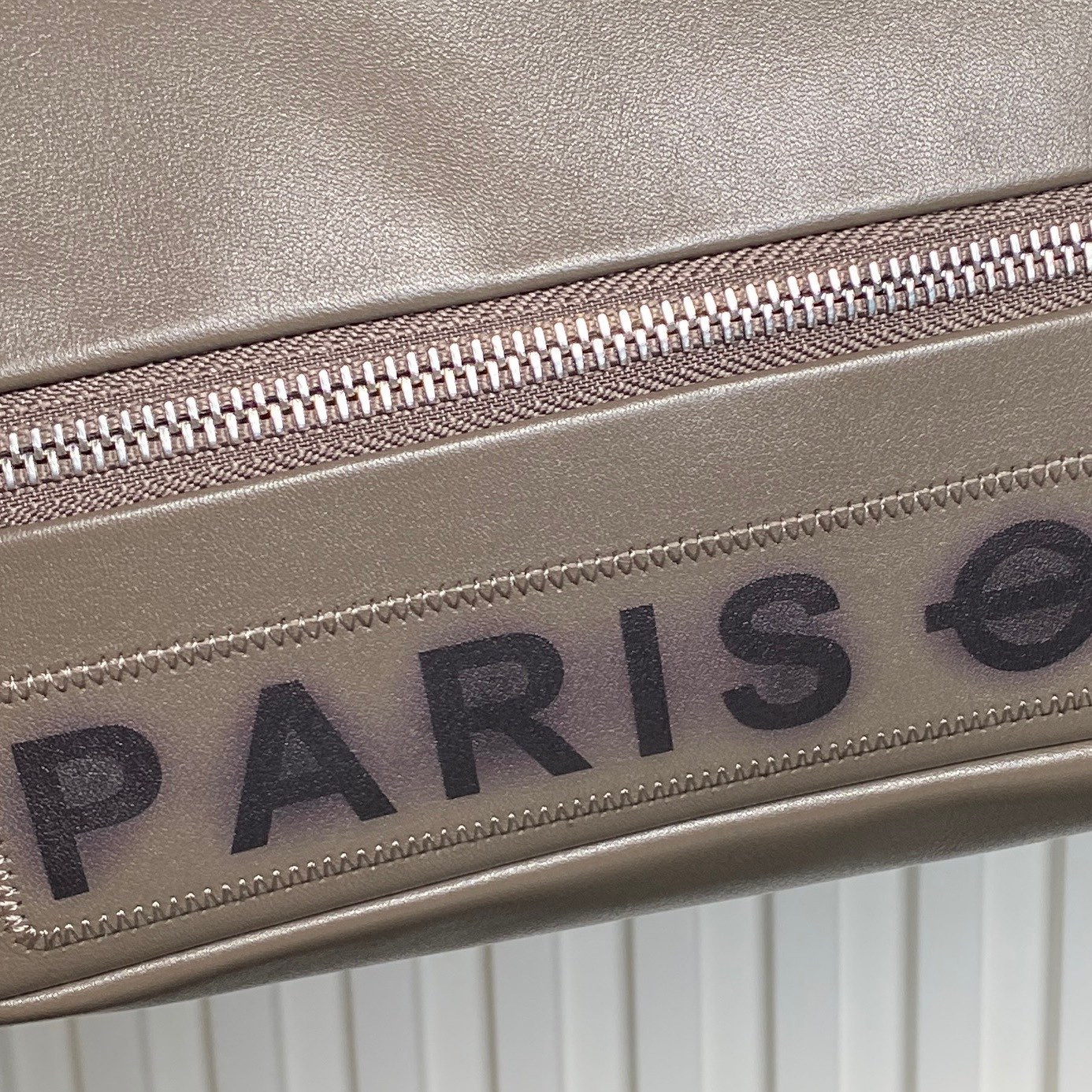 Ch*el vintage graffiti tote airport bag 36x24x12cm