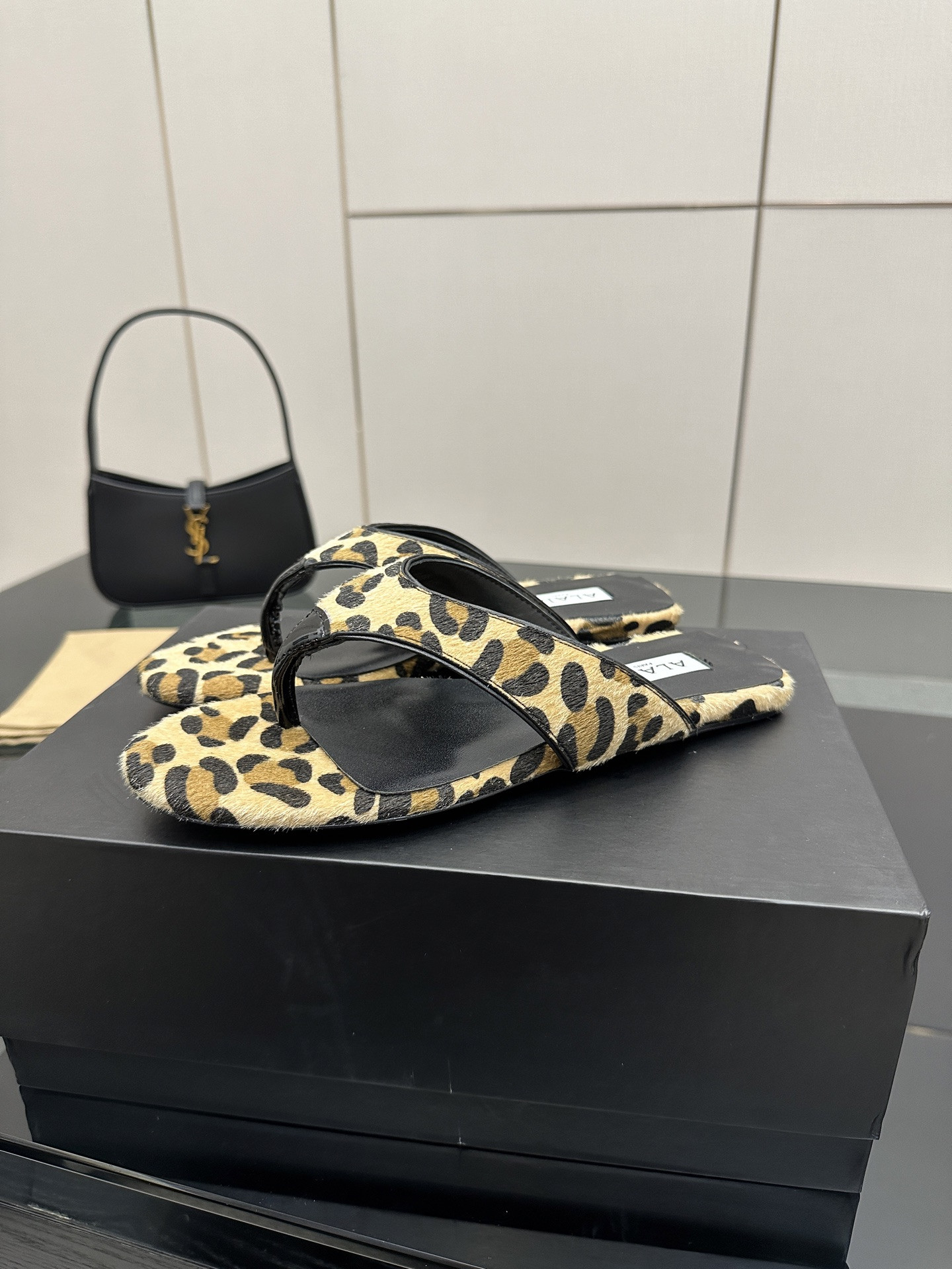 UA Alaia Triangle Flat Slides(Customized Size 7-10 days production time)