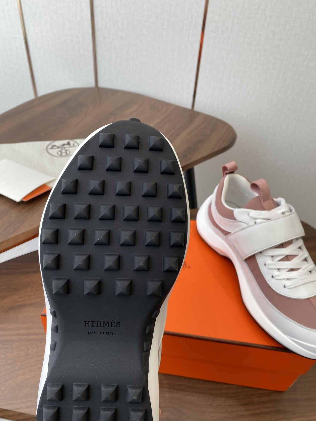 UA Hermès Loop Sneaker